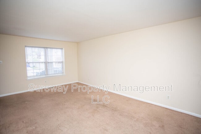 Building Photo - 5729 Irving Ave