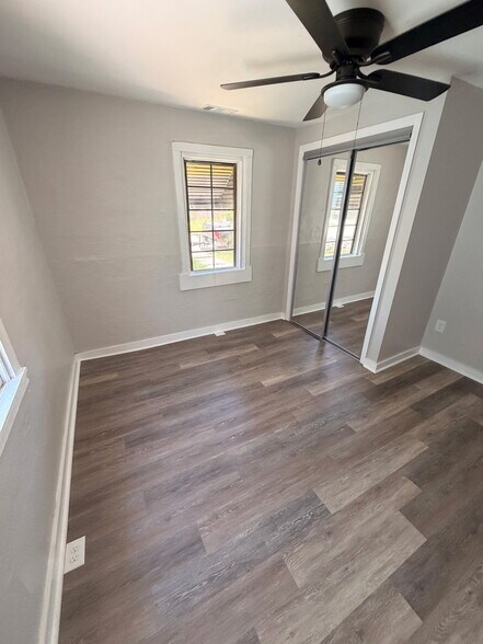 Building Photo - 3305 Burroughs St