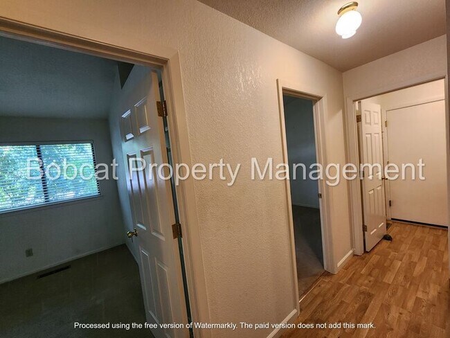 Building Photo - 1740 Cedarwood Dr