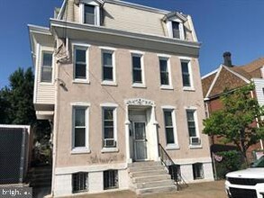 Building Photo - 2666 Bridge St