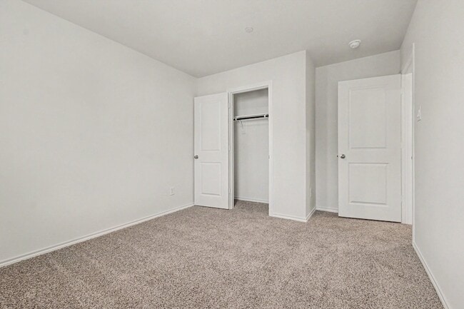 Building Photo - 125 Arbor Dr