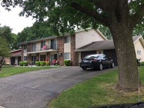 Building Photo - 508 Dakota St S