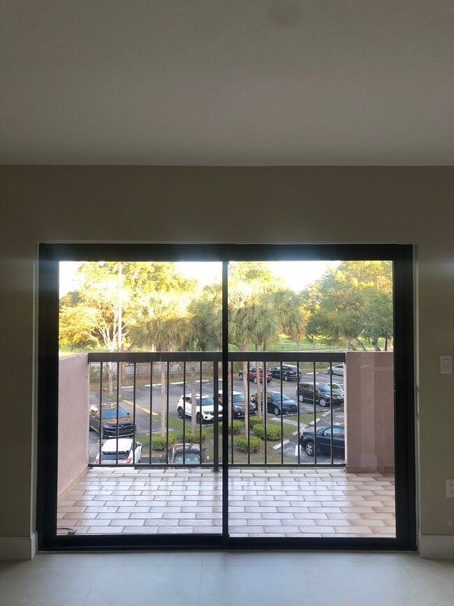 Building Photo - 5700 SW 127th Ave
