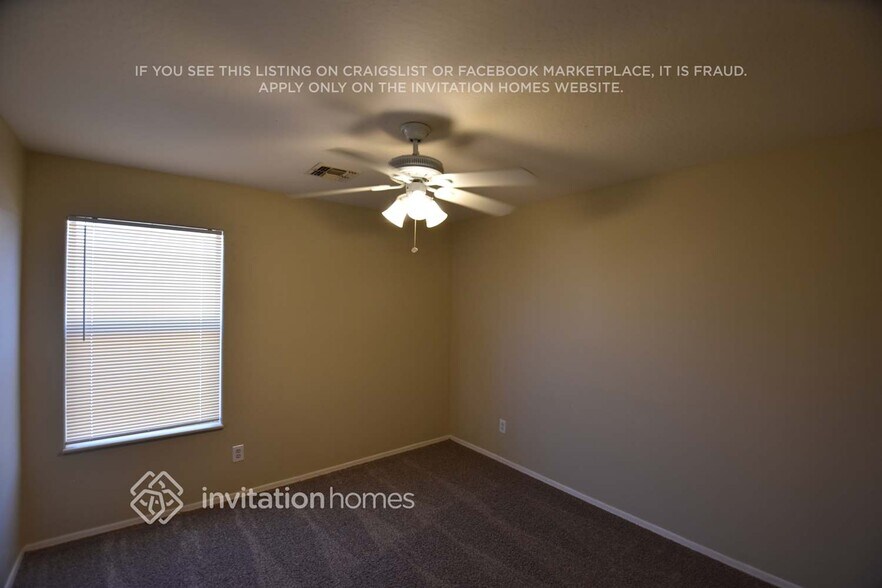 Building Photo - 7613 S 65th Ln