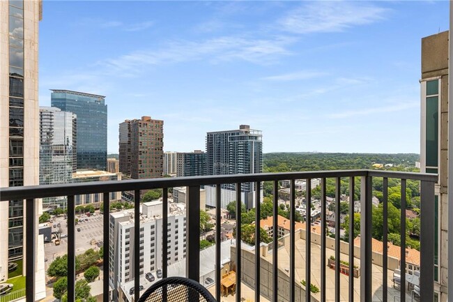 Building Photo - 943 Peachtree St NE