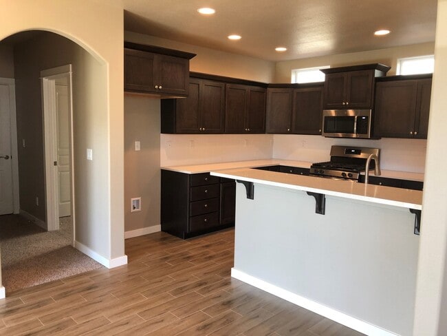 Building Photo - Beautiful newer 4 bedroom house in Coburg!