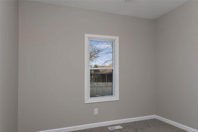 Building Photo - Fantastic 3bd/1.5ba home! Let yourself in!