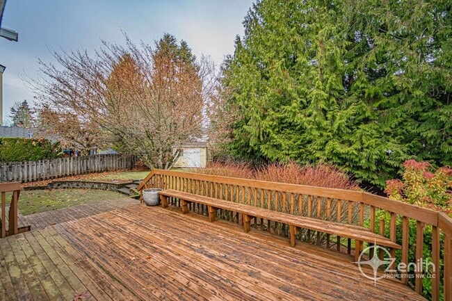 Building Photo - 4314 NE 126th St