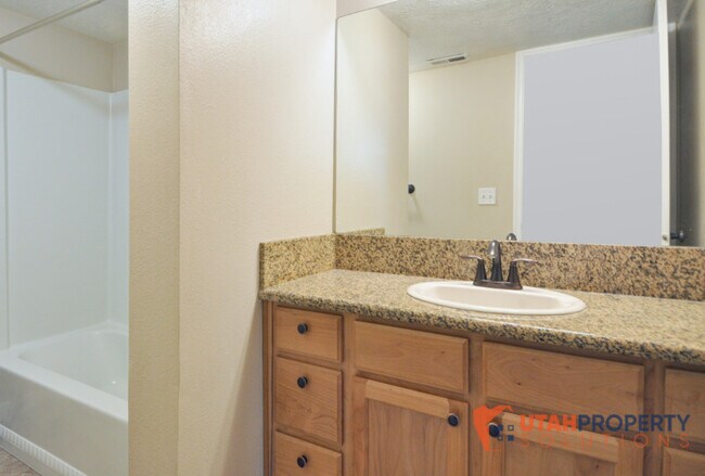 Building Photo - 5740 S 900 E