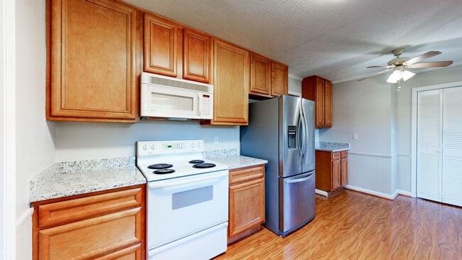 Building Photo - 3993 N Shelby Ln