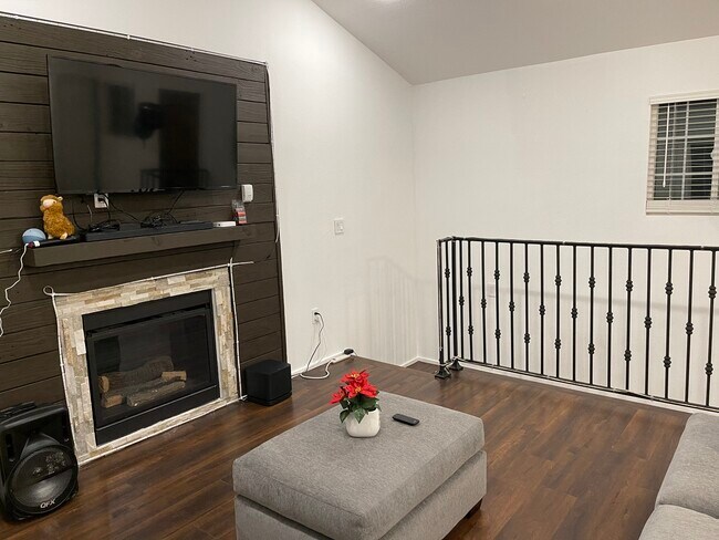 Living room - 26772 CA-189