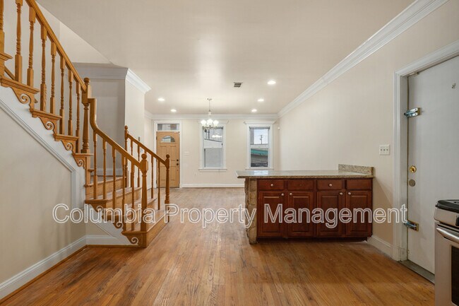 Building Photo - 1809 Kendall St NE