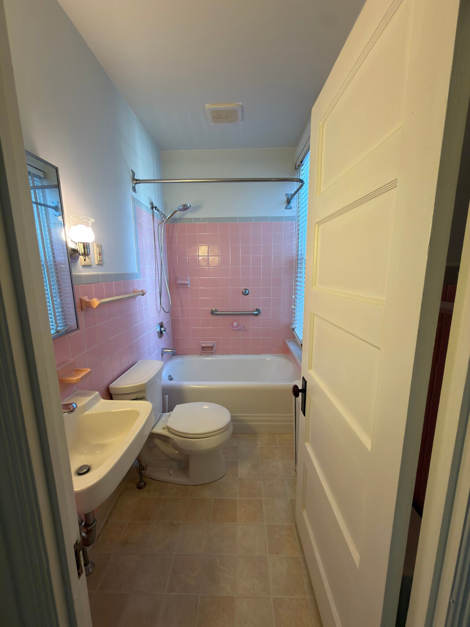 Bathroom - 128 E North St