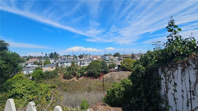 Building Photo - 1064 W 31st St