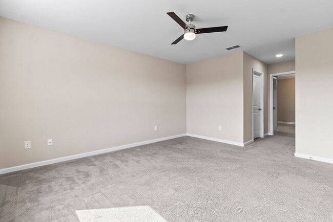 Building Photo - Mountain Ash home