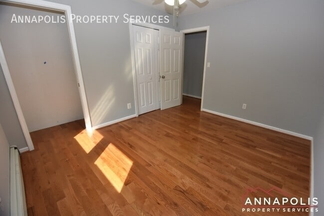 Building Photo - 127 Riverview Ave