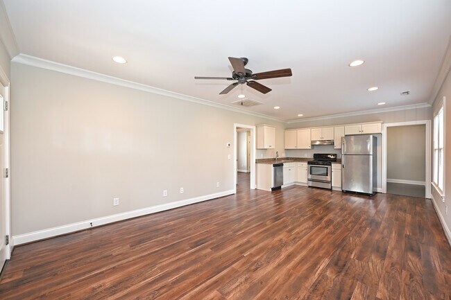 Building Photo - 1009 Grace St