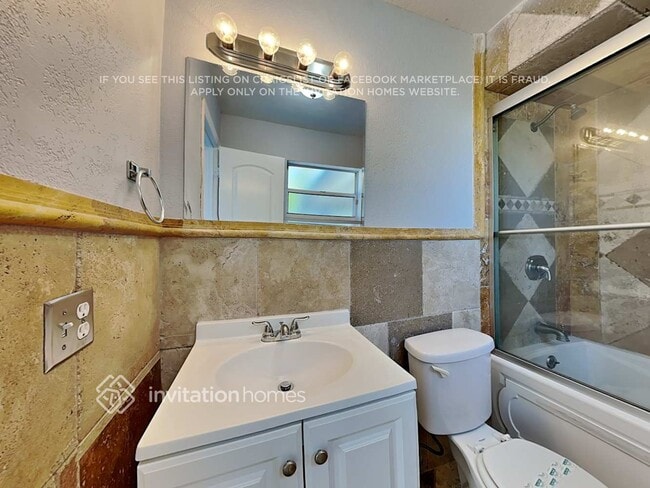 Building Photo - 18342 SW 135th Ave