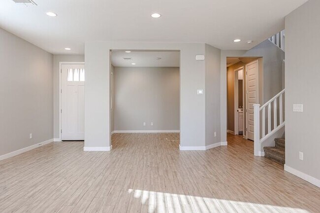 Building Photo - MOVE IN SPECIALS!! Recently Built Home in ...