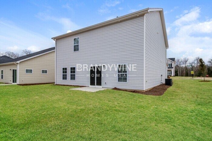 Building Photo - 573 Glenmanor Dr