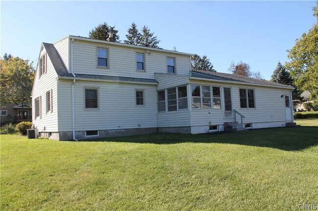 Building Photo - 5291 Abbe Dr