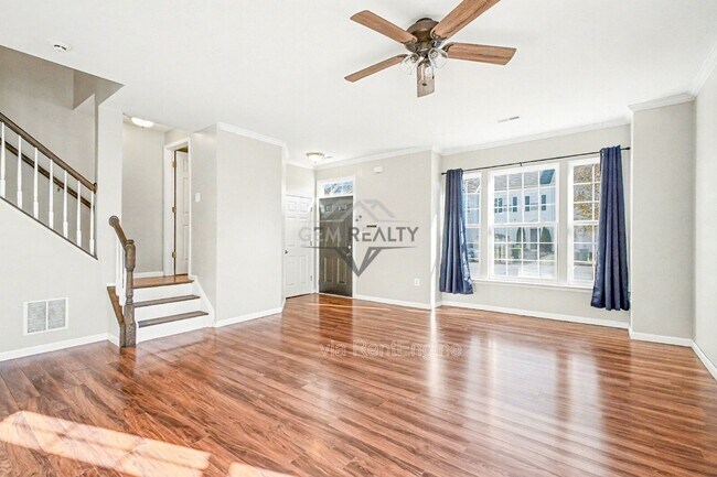 Building Photo - 5218 Drakes Ct