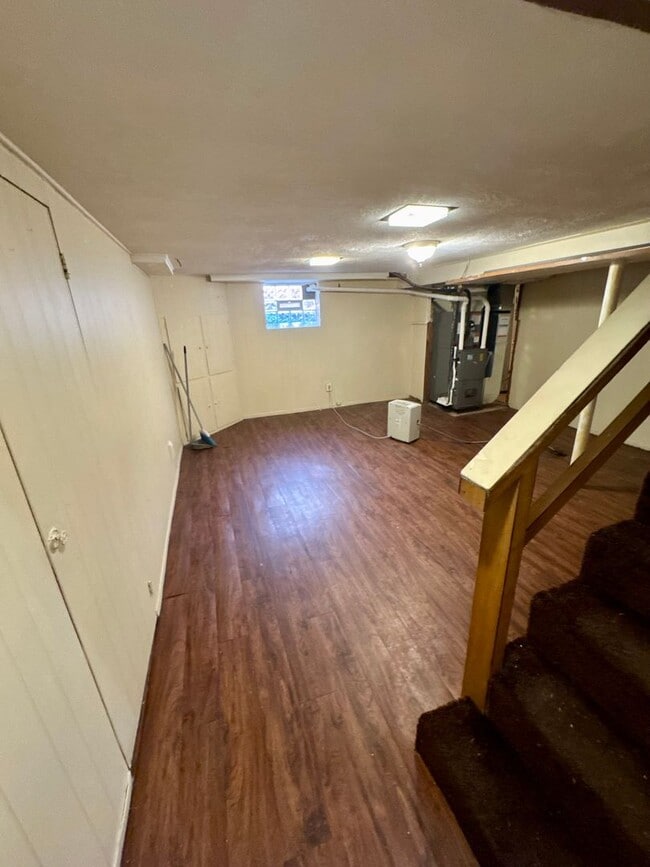 Building Photo - 1076 Thornwood Dr