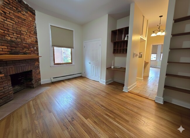 Building Photo - 313 N 34th St