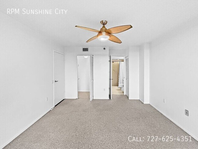 Building Photo - 2333 Feather Sound Dr