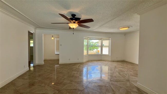 Building Photo - 6957 NW 9th Ct