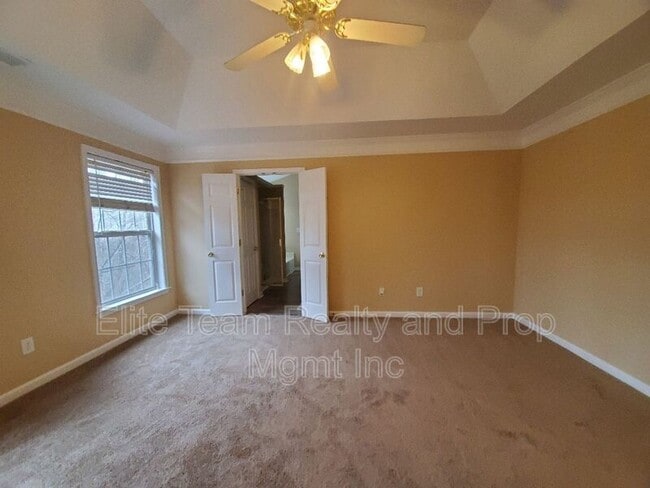 Building Photo - 10903 Chastain Parc Dr