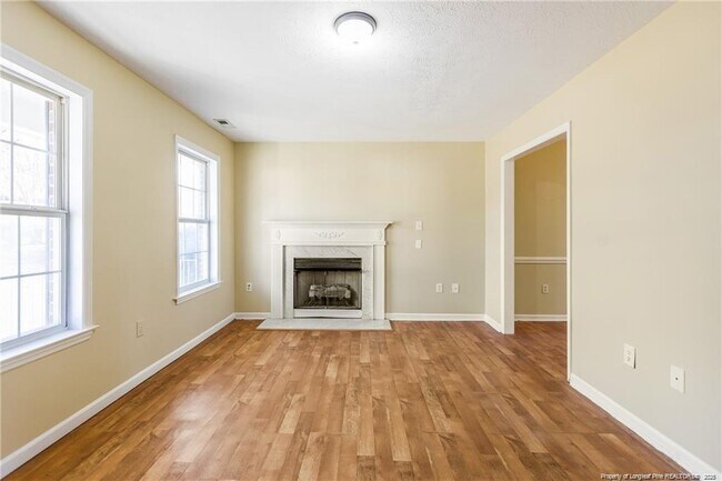 Building Photo - 8528 English Saddle Dr