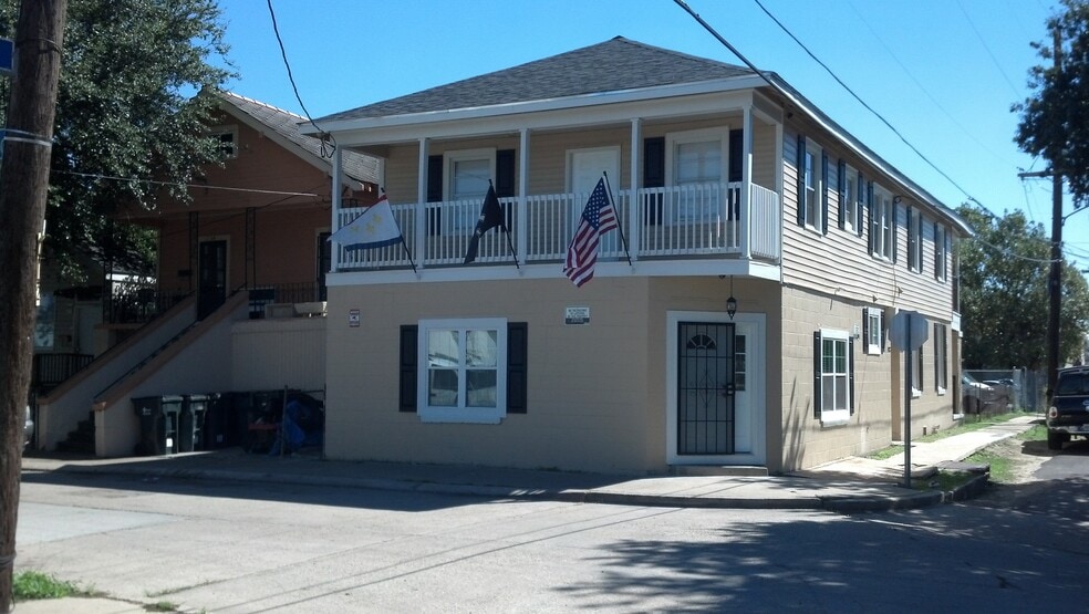 Building Photo - 1138 S Salcedo St