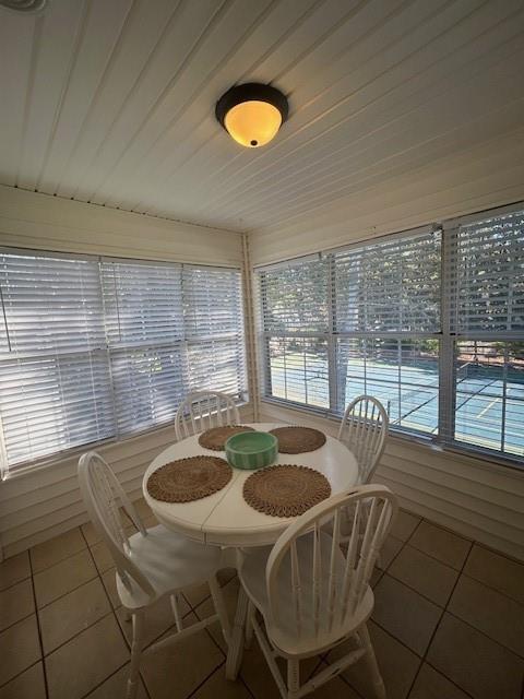 Building Photo - 206 W Island Square Dr