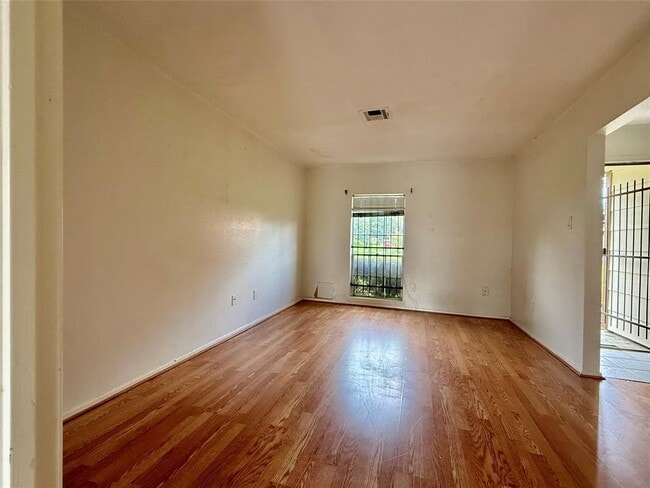 Building Photo - 13161 Clarewood Dr