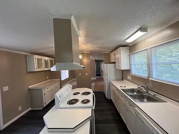 Building Photo - 19 Cool Waters Ln