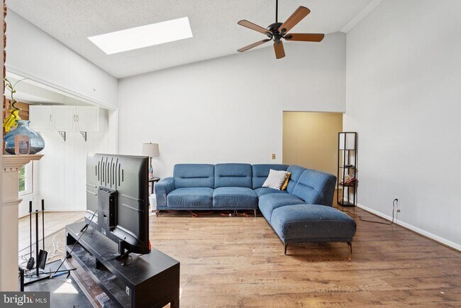 Building Photo - 9370 Caspian Way