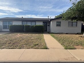 Building Photo - 2705 Cambridge St