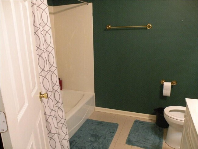 Building Photo - 2702 Bridgegate Cove NE