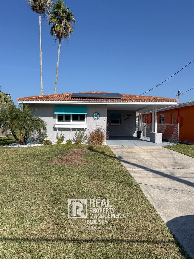 Building Photo - 4717 Floramar Terrace