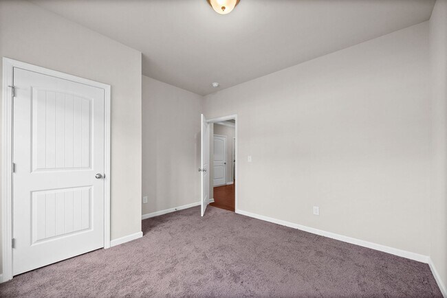 Building Photo - NOW RENT READY