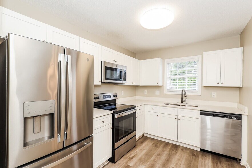 Building Photo - 205 Winchester Dr