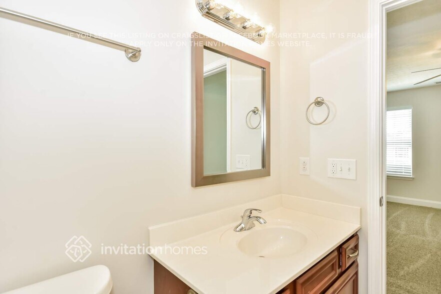 Building Photo - 216 Dimaggio Dr