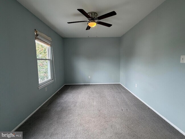 Building Photo - 99 Brookview Cir