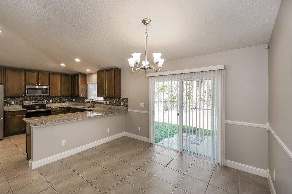 Building Photo - 7206 S Beekman Lake Dr