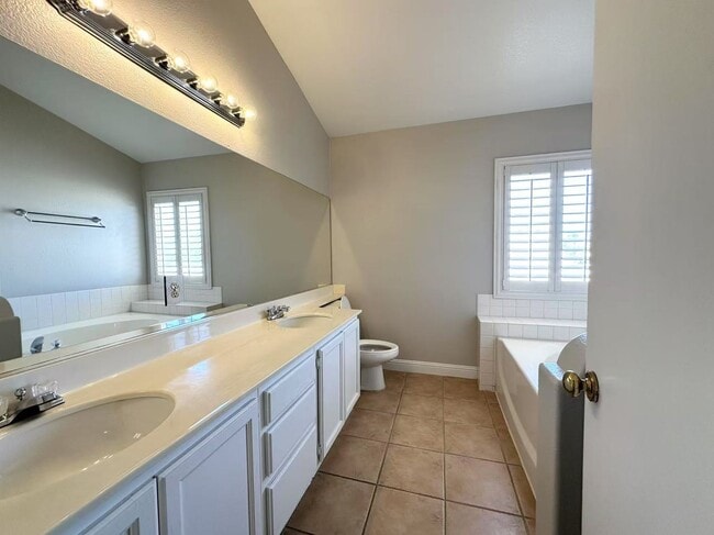 Building Photo - Beautiful Two-Story Home in Desirable West...