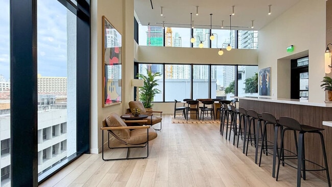 Building Photo - 225 N Miami Ave