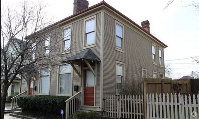 Building Photo - 141 E 4th Ave