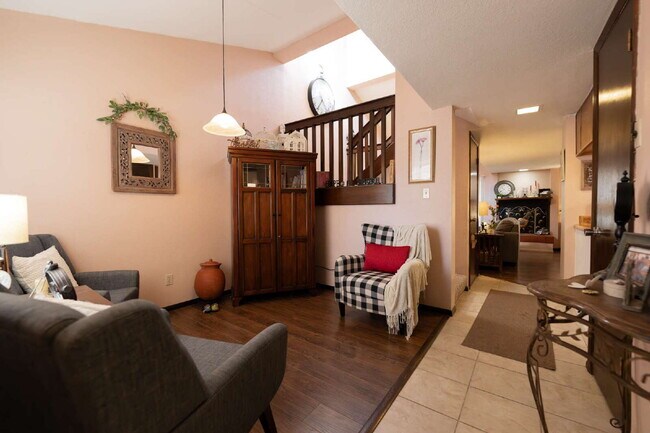 Primary Photo - Feel Right at Home – Inviting Fully Furnis...