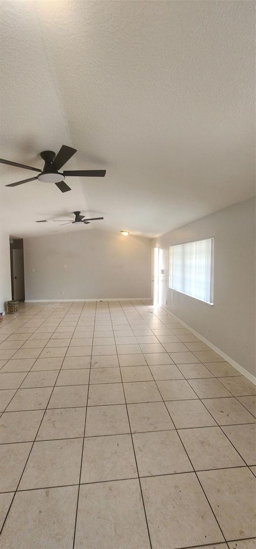 Building Photo - 2005 SW 99th Ave